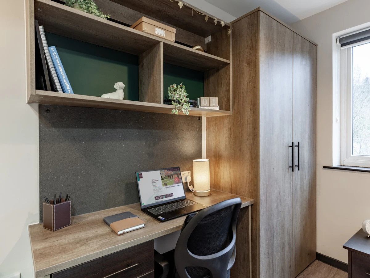4 Bed Large Ensuite - room